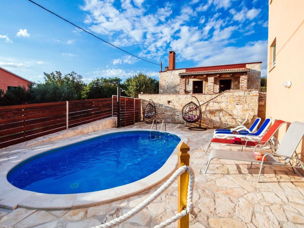 Splendid Holiday Home In Jasenice Maslenica Exterior photo
